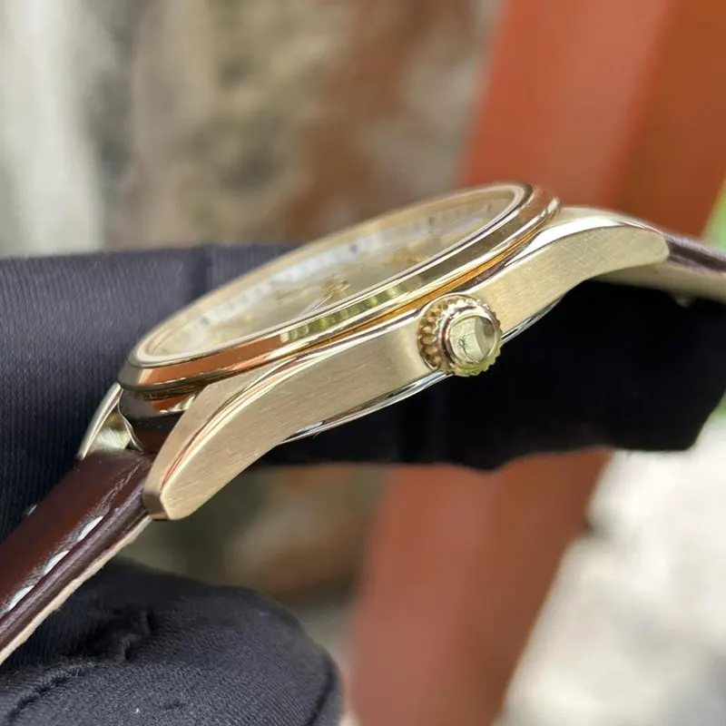 Seiko SUR450 Essentials Men’s Quartz Watch Gold Case Leather